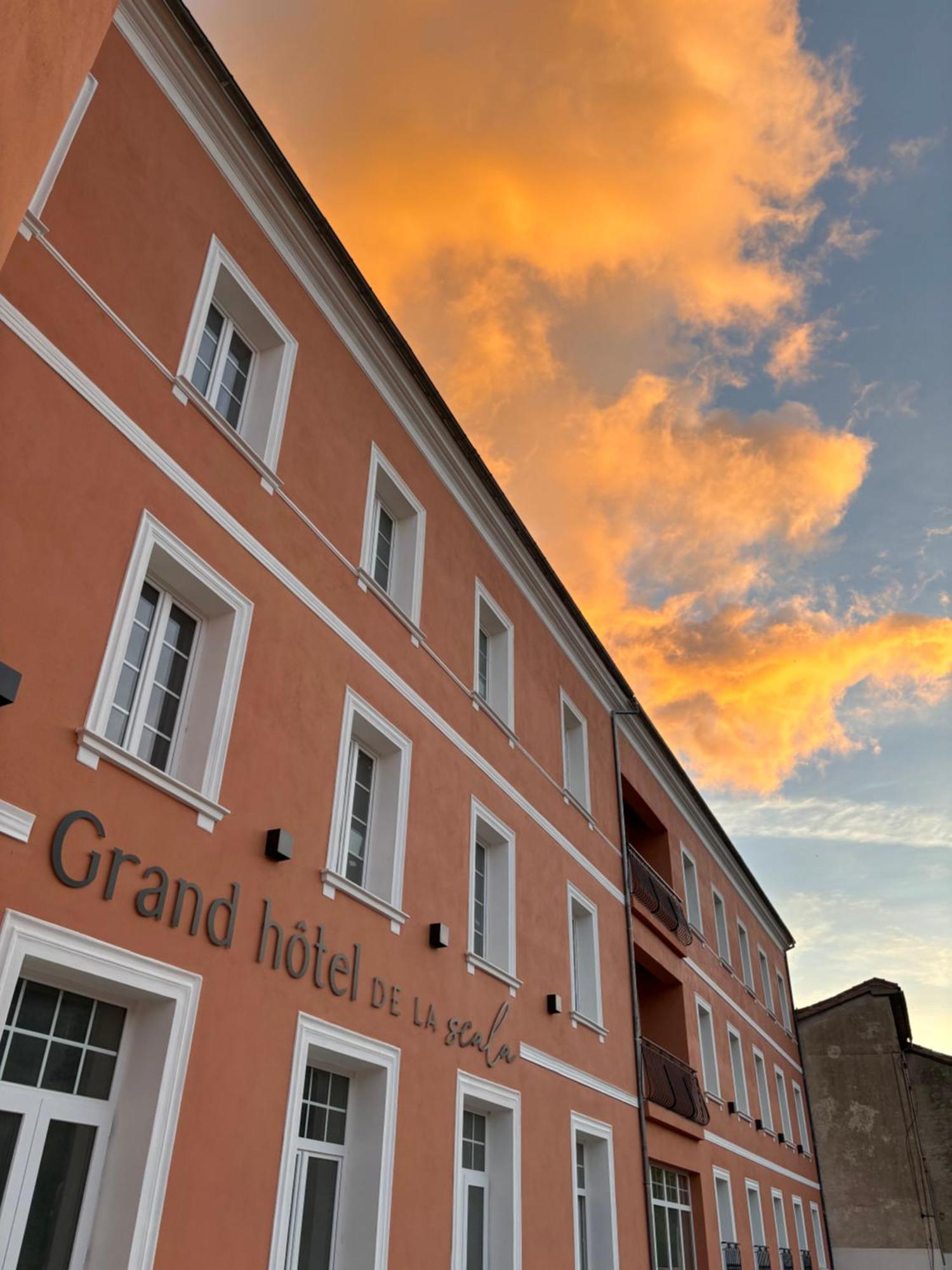 Grand Hotel De La Scala Calacuccia Exterior photo